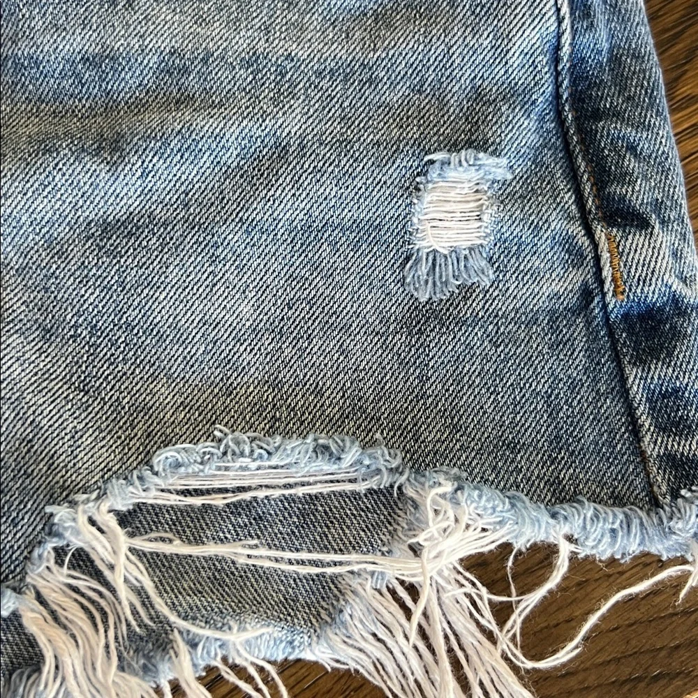 BlankNYC The Barrow Short 24 Vintage High Rise Distressed Festival Shorts Boho‎